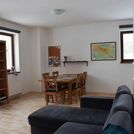 Apartament 198 *