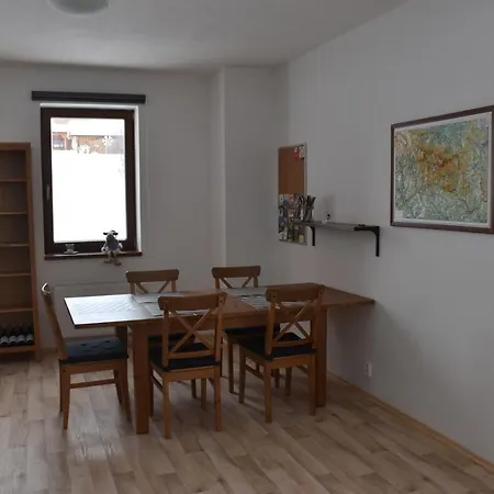 Apartament 198 *