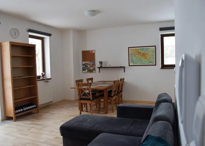 Apartament 198 *