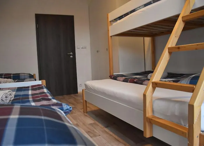 Apartament 198 *